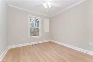 122 Lake St, Elkin, NC 28621 - Photo 11