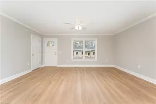 122 Lake St, Elkin, NC 28621 - Photo 7