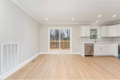 122 Lake Street, Elkin, NC 28621 - Photo 7