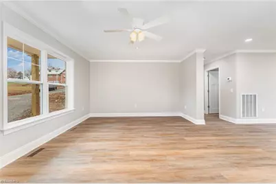 129 Lake Street, Elkin, NC 28621 - Photo 7