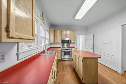 511 Main Street, Graham, NC 27253 - Photo 17