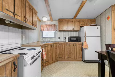 132 Friendly Road, Thomasville, NC 27360 - Photo 13