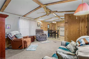 132 Friendly Rd, Thomasville, NC 27360 - Photo 9