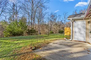 3027 Maple Ave, Burlington, NC 27215 - Photo 25