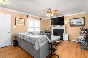 825 Lockesley Ln, Burlington, NC 27217 - Photo 3