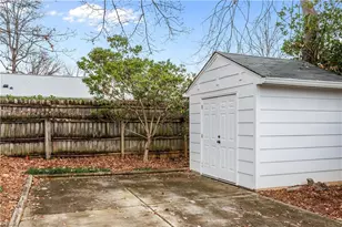 1002 Kemp Rd W, Greensboro, NC 27410 - Photo 35