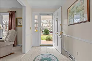 1002 Kemp Rd W, Greensboro, NC 27410 - Photo 5