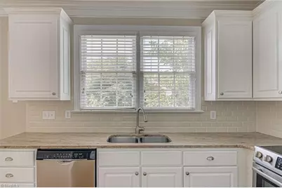 500 Fieldstone Court, Greensboro, NC 27455 - Photo 9