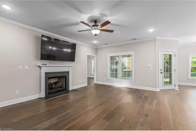 103 Park Place, King, NC 27021 - Photo 5