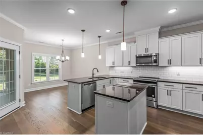 103 Park Place, King, NC 27021 - Photo 9