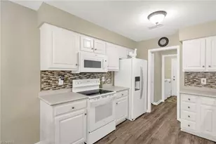 8 Broadleaf Ct, Summerfield, NC 27358 - Photo 11