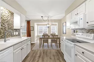 8 Broadleaf Ct, Summerfield, NC 27358 - Photo 3