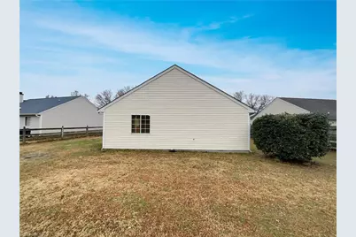 2410 Stratford Lake Road, Winston-Salem, NC 27103 - Photo 5