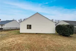 2410 Stratford Lake Rd, Winston-Salem, NC 27103 - Photo 5