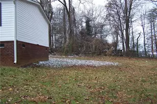 185 1st Ct, Reidsville, NC 27320 - Photo 3