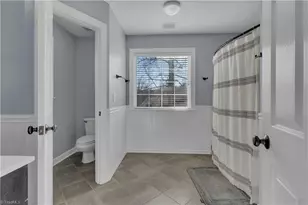 1206 Foxhaven Dr, Greensboro, NC 27455 - Photo 31