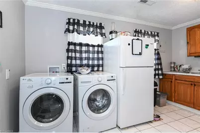 4728 Bowman Avenue, Greensboro, NC 27407 - Photo 9