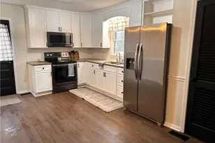 462 Shannon View St, North Wilkesboro, NC 28659 - Photo 3