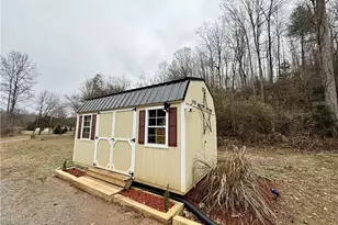 920 Pennell Rd, Moravian Falls, NC 28654 - Photo 27