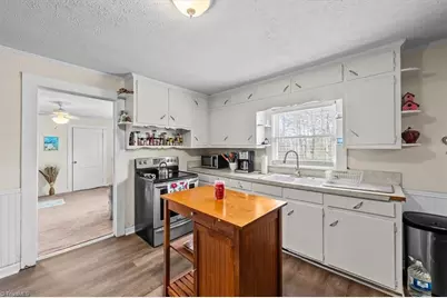 2208 Ermine Street, Randleman, NC 27317 - Photo 15