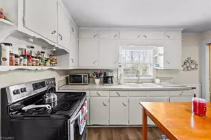 2208 Ermine St, Randleman, NC 27317 - Photo 11