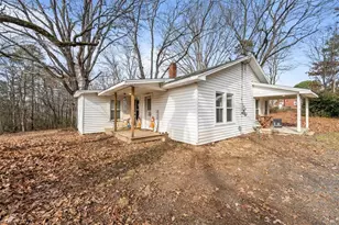 2208 Ermine St, Randleman, NC 27317 - Photo 3