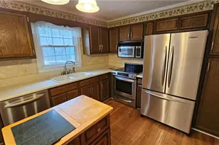 110 Hillside Ct, King, NC 27021 - Photo 9