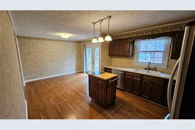 110 Hillside Court, King, NC 27021 - Photo 5