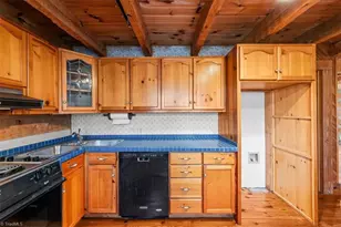 5506 Grove Forrest Dr, High Point, NC 27263 - Photo 11