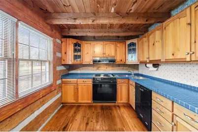 5506 Grove Forrest Drive, High Point, NC 27263 - Photo 13