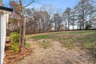 5038 Longbrook Cir, Winston-Salem, NC 27105 - Photo 41