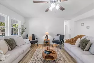 5038 Longbrook Cir, Winston-Salem, NC 27105 - Photo 7