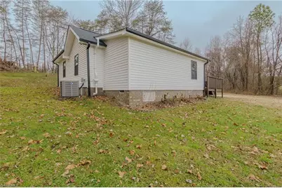 386 Lovers Lane, Mount Airy, NC 27030 - Photo 3