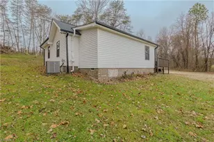 386 Lovers Ln, Mount Airy, NC 27030 - Photo 3