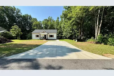 148 Buena Vista Drive, Pilot Mountain, NC 27041 - Photo 11