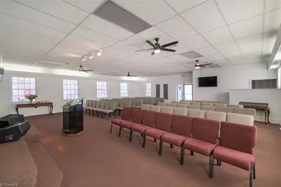 402 Worth Street, Mount Airy, NC 27030 - Photo 5