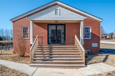 402 Worth Street, Mount Airy, NC 27030 - Photo 1