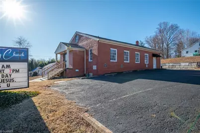 402 Worth Street, Mount Airy, NC 27030 - Photo 17