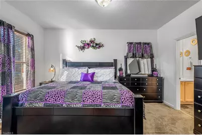 615 Old Heritage Trail, Greensboro, NC 27401 - Photo 17