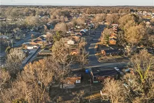 1111 Morningside Dr, Burlington, NC 27217 - Photo 3