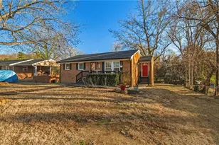 1111 Morningside Dr, Burlington, NC 27217 - Photo 7