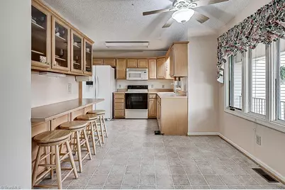 104 Willowbrook Drive, Thomasville, NC 27360 - Photo 17