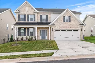 7260 Huntgate Dr, Kernersville, NC 27284 - Photo 1