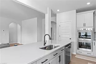 7260 Huntgate Dr, Kernersville, NC 27284 - Photo 13