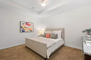 201 N Elm St, Greensboro, NC 27401 - Photo 25