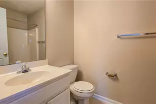 2033 Salem Bluff Dr, Winston-Salem, NC 27127 - Photo 9