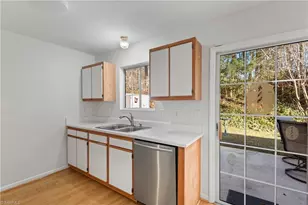 2635 Stratford Lake Rd, Winston-Salem, NC 27103 - Photo 7