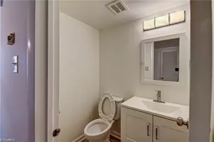 115 S Mendenhall St, Greensboro, NC 27403 - Photo 15