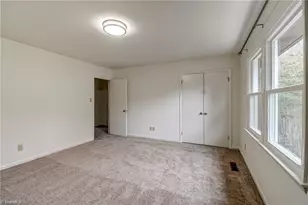 115 S Mendenhall St, Greensboro, NC 27403 - Photo 17