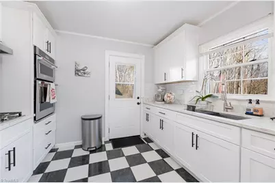 522 Foxcroft Drive, Winston-Salem, NC 27103 - Photo 11